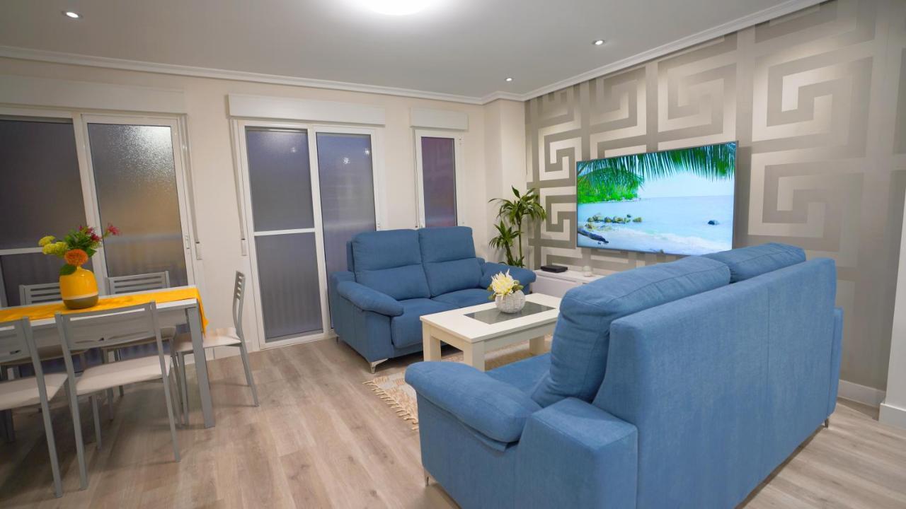 Stylish & Spacious Family Apartment Near Beach & Vibrant Historic Market Alicante Exterior photo