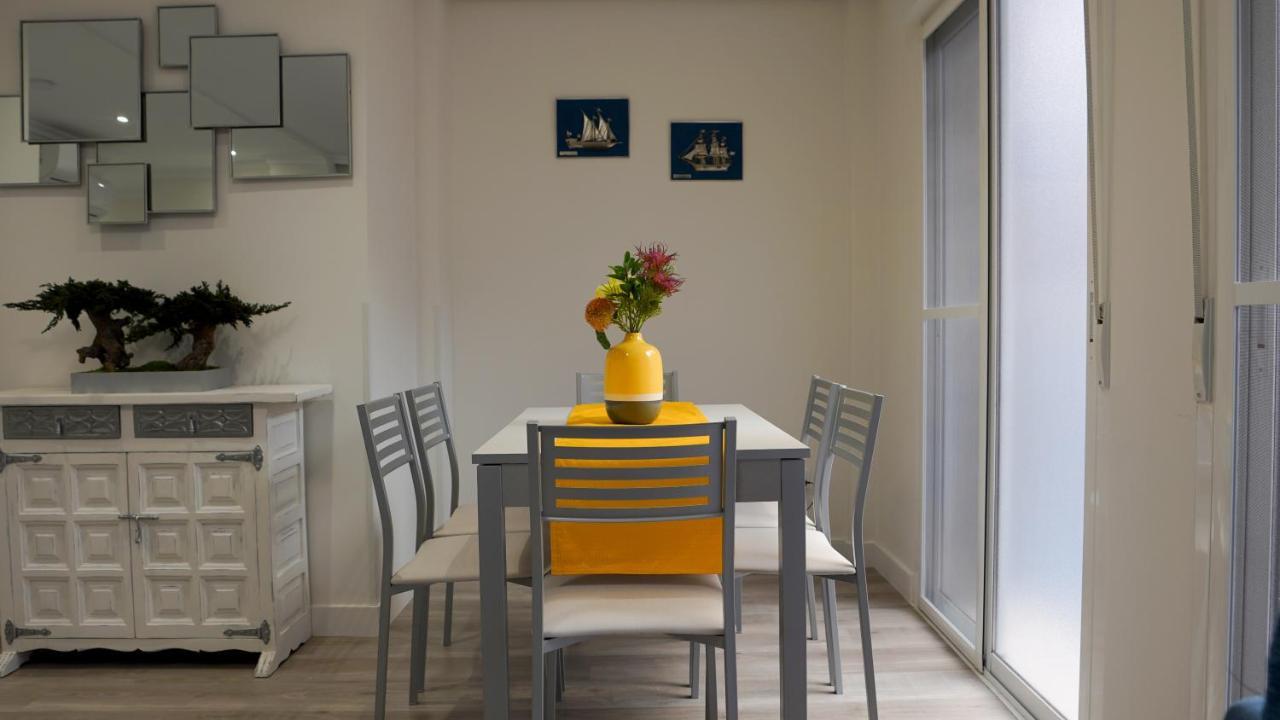 Stylish & Spacious Family Apartment Near Beach & Vibrant Historic Market Alicante Exterior photo